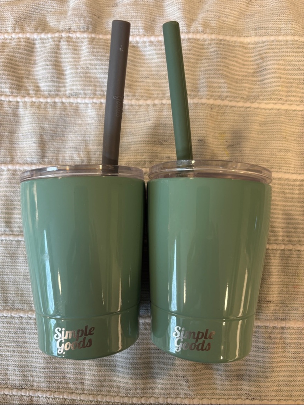 Simple Goods kids stainless steel 8oz tumbler with acrylic lid & Silicon Straw - Picture 2 of 6